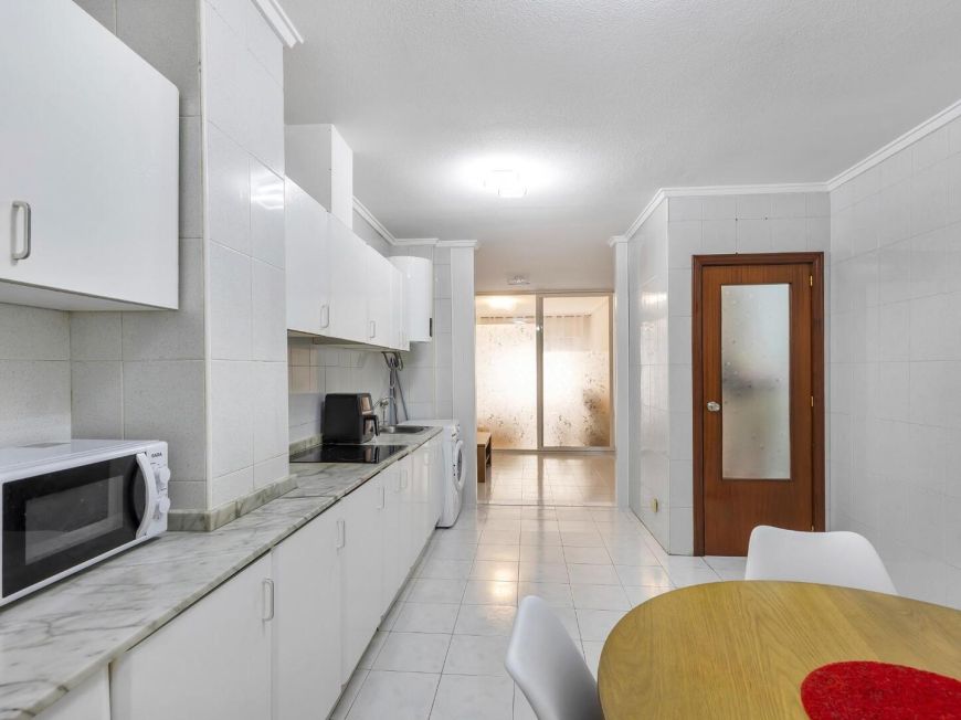 Španělsko Very spacious 2 bedroom + 1 bathroom apartment