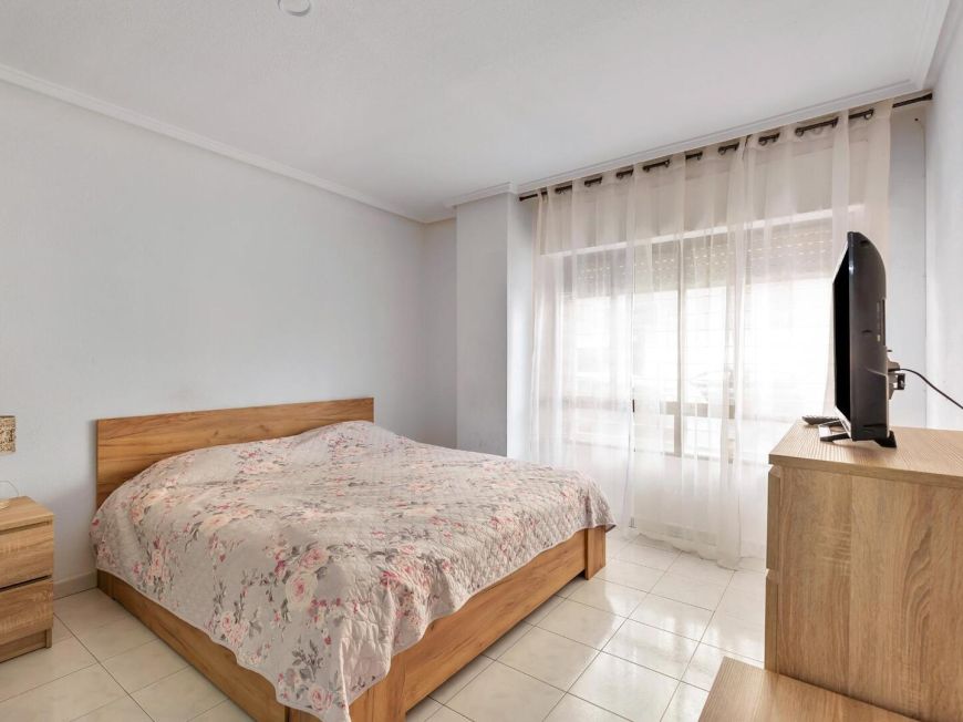 Španělsko Very spacious 2 bedroom + 1 bathroom apartment