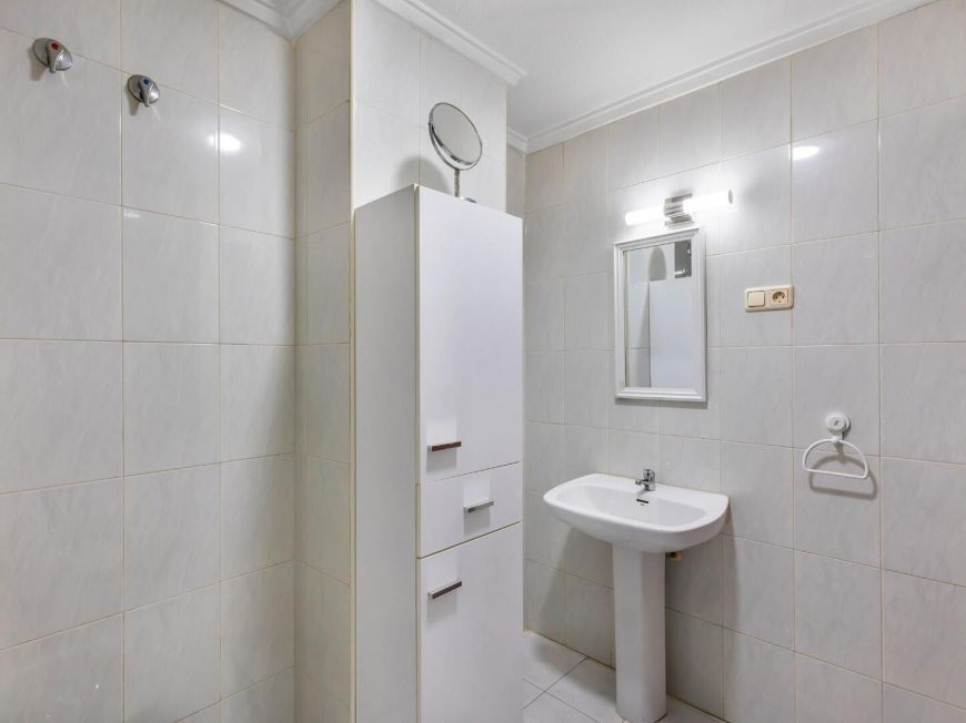 Španělsko Very spacious 2 bedroom + 1 bathroom apartment