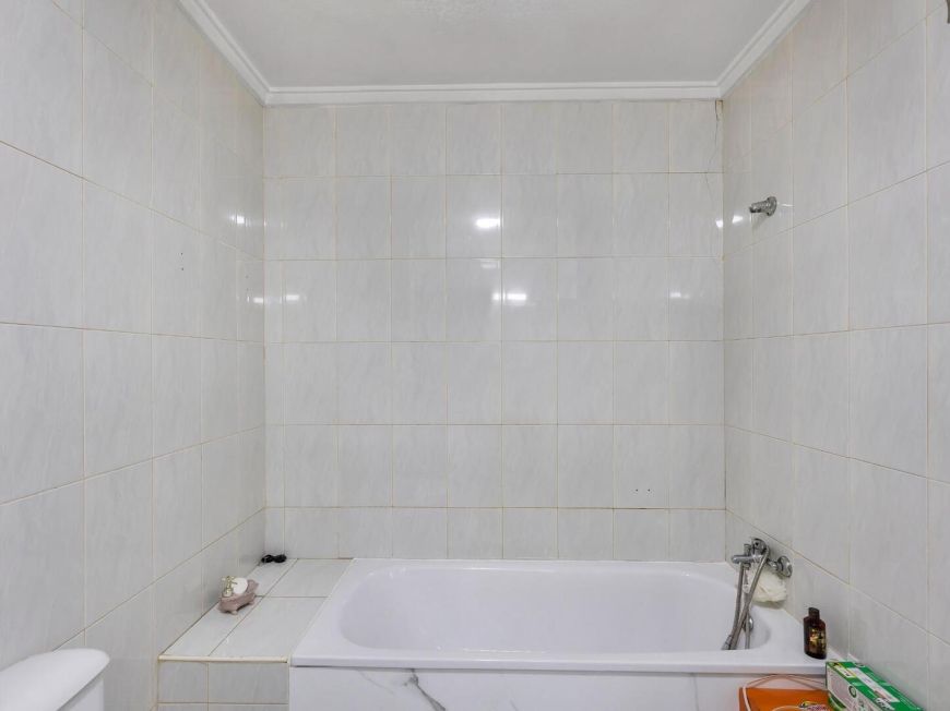 Španělsko Very spacious 2 bedroom + 1 bathroom apartment