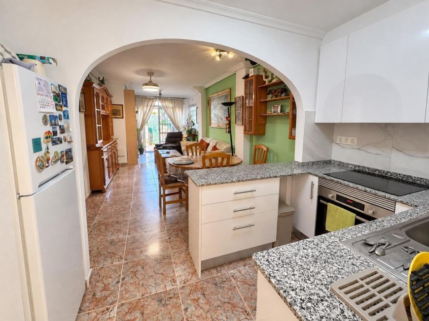 Španělsko Ground-floor property with two terraces overlooking the communal pool in El Moncayo – Guardamar del Segura