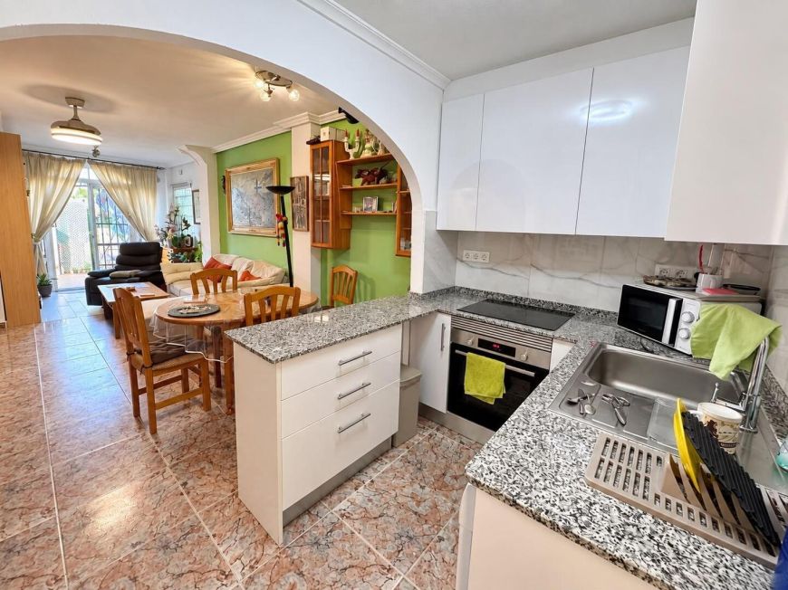 Španělsko Ground-floor property with two terraces overlooking the communal pool in El Moncayo – Guardamar del Segura