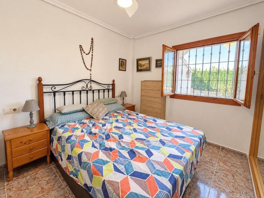 Španělsko Ground-floor property with two terraces overlooking the communal pool in El Moncayo – Guardamar del Segura
