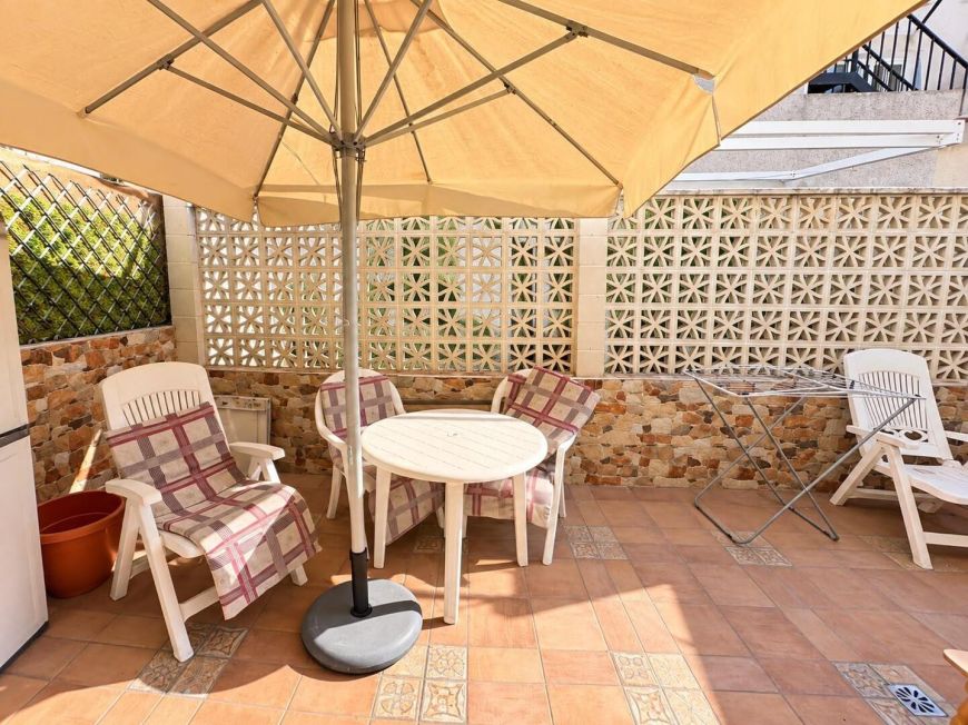 Španělsko Ground-floor property with two terraces overlooking the communal pool in El Moncayo – Guardamar del Segura
