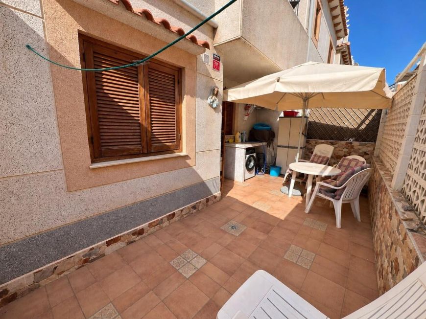 Španělsko Ground-floor property with two terraces overlooking the communal pool in El Moncayo – Guardamar del Segura