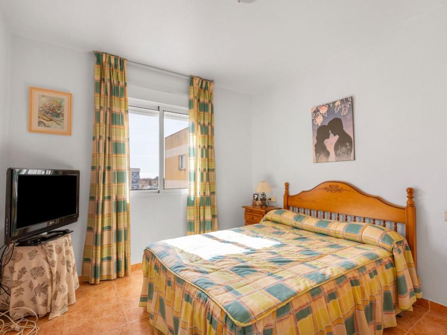 Španělsko Sunrise views and Mediterranean breezes in Nueva Torrevieja! 2 bedrooms + communal pool