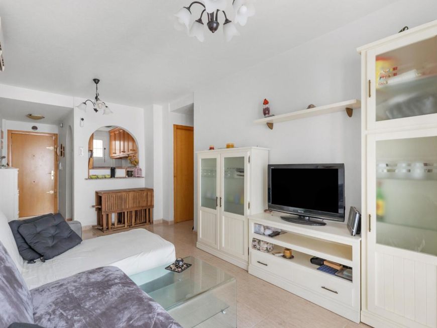 Španělsko 2-Bedroom Apartment with Pool, Garage and Storage Room Near the Centre of Torrevieja
