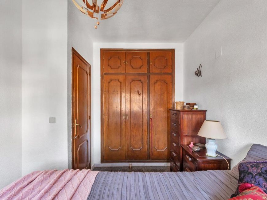 Španělsko Frontline townhouse with sea views