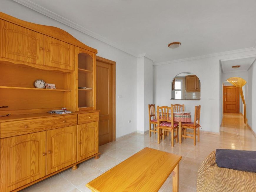 Španělsko Central and very bright apartment with a garage and a super convenient storage room on your same floor