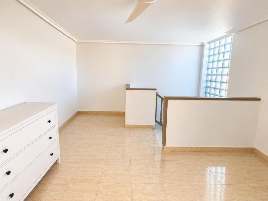 Španělsko Property with Large Private Solarium in Zeniamar VI – Orihuela Costa