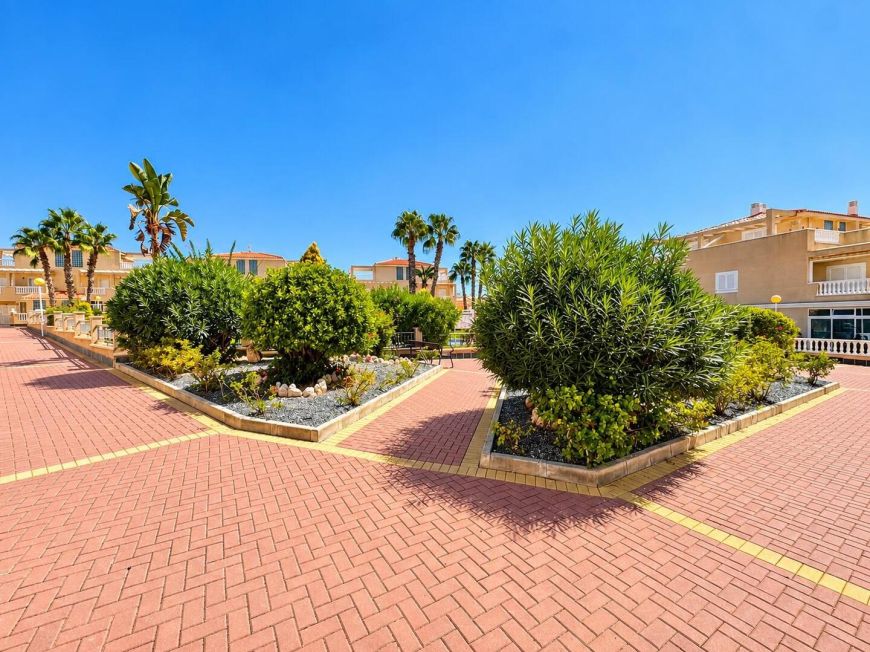 Španělsko Property with Large Private Solarium in Zeniamar VI – Orihuela Costa