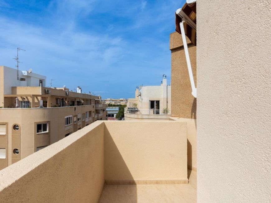 Spanien Eindrucksvolles, renoviertes Eck-Penthouse mit drei Schlafzimmern in der Wohnanlage Santa Gema.