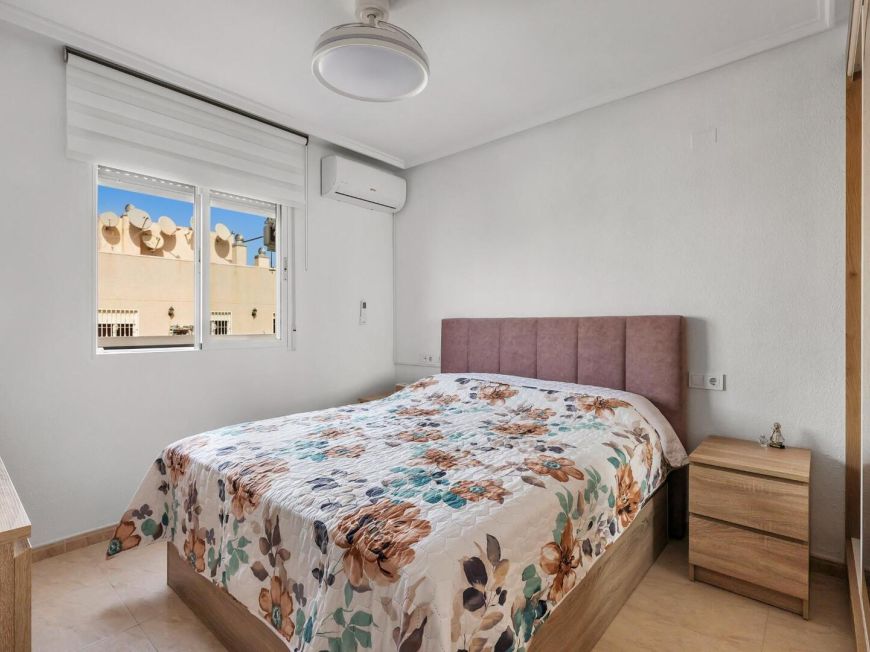 Spanien Eindrucksvolles, renoviertes Eck-Penthouse mit drei Schlafzimmern in der Wohnanlage Santa Gema.