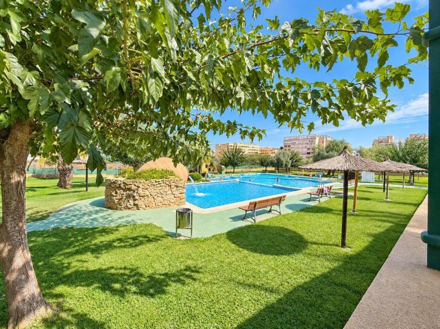Španělsko Opportunity in Torreblanca: 2 bedrooms with pool