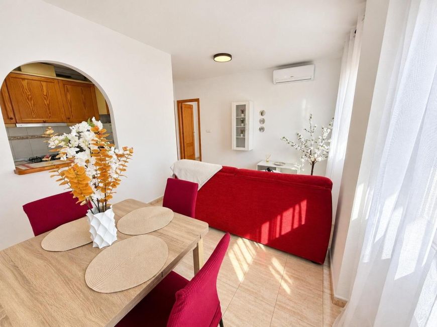Španělsko 1-bedroom opportunity with a pool