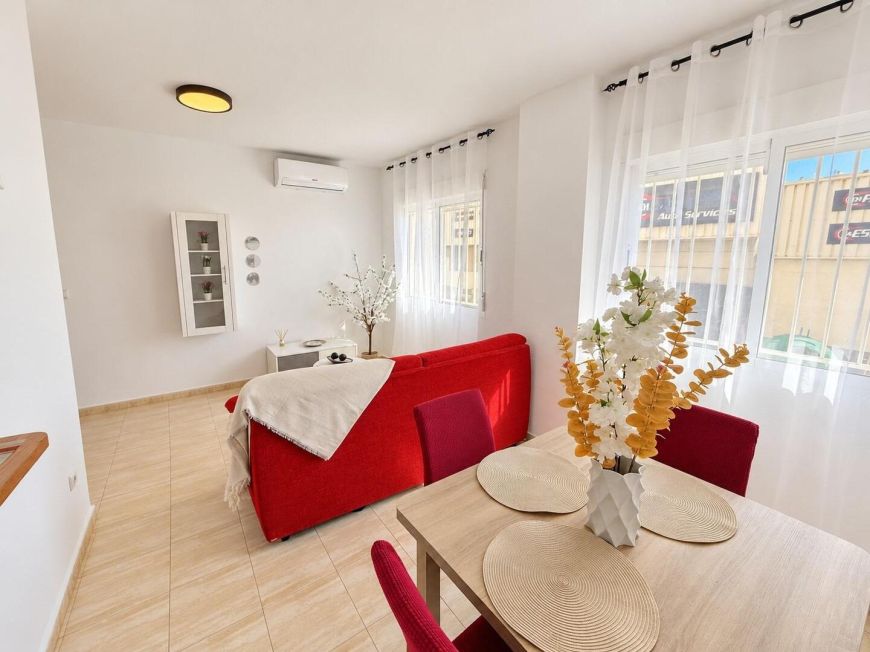 Španělsko 1-bedroom opportunity with a pool