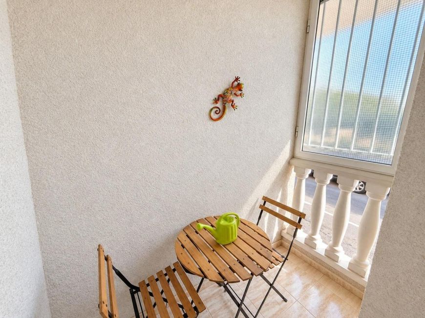 Španělsko 1-bedroom opportunity with a pool