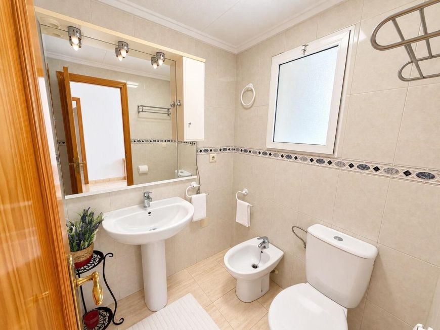 Španělsko 1-bedroom opportunity with a pool