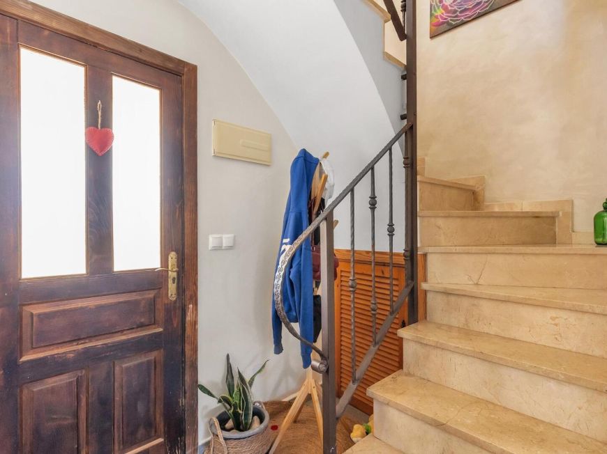Španělsko Renovated duplex in Los Balcones: sun, comfort, and strategic location