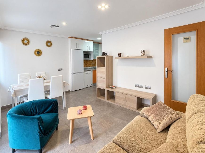Španělsko Pristine 2-Bedroom Apartment – Furniture Included – Prime Location