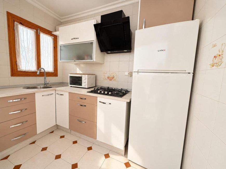 Espanha Penthouse Duplex – 3 Bedrooms, 2 Bathrooms, South-Facing Solarium, 200 Metres from La Mata Beach – Av. Europeos