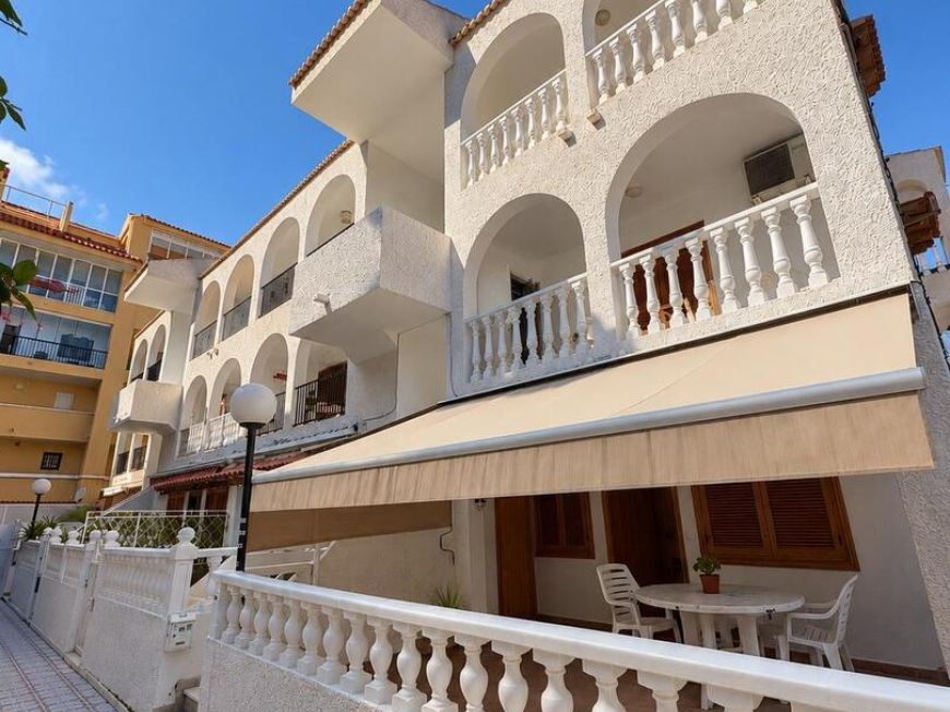 Espanha Penthouse Duplex – 3 Bedrooms, 2 Bathrooms, South-Facing Solarium, 200 Metres from La Mata Beach – Av. Europeos