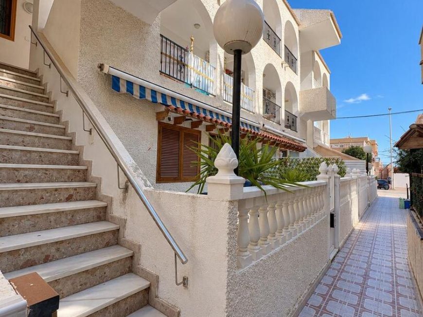 Espanha Penthouse Duplex – 3 Bedrooms, 2 Bathrooms, South-Facing Solarium, 200 Metres from La Mata Beach – Av. Europeos