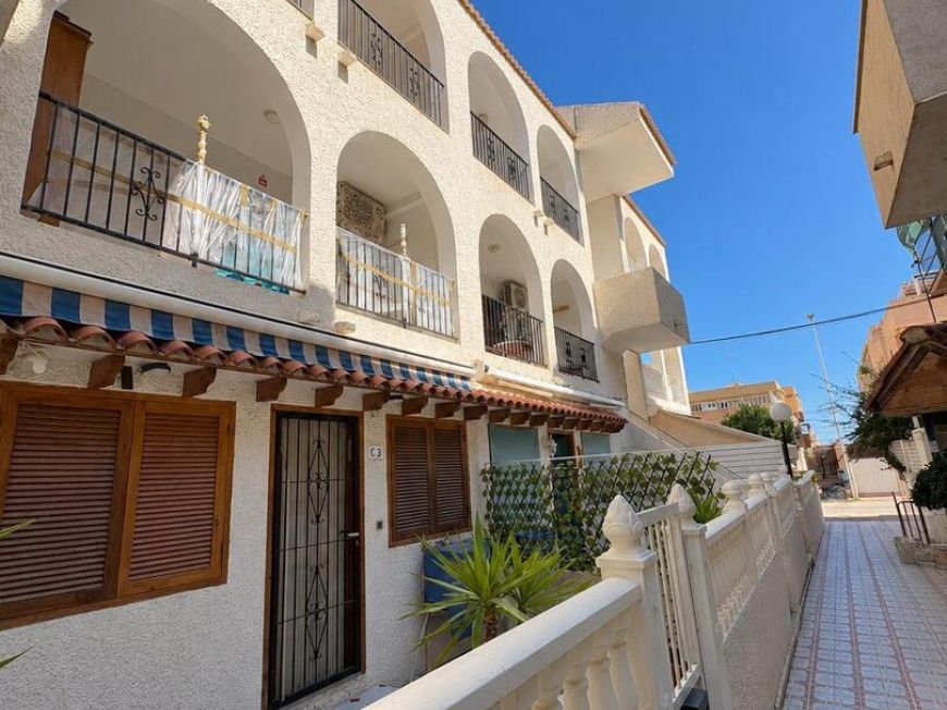 Espanha Penthouse Duplex – 3 Bedrooms, 2 Bathrooms, South-Facing Solarium, 200 Metres from La Mata Beach – Av. Europeos