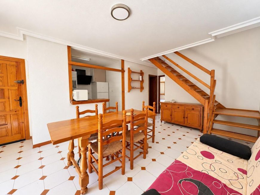 Espanha Penthouse Duplex – 3 Bedrooms, 2 Bathrooms, South-Facing Solarium, 200 Metres from La Mata Beach – Av. Europeos