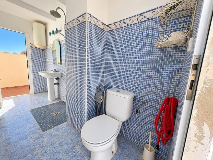 Espanha Penthouse Duplex – 3 Bedrooms, 2 Bathrooms, South-Facing Solarium, 200 Metres from La Mata Beach – Av. Europeos
