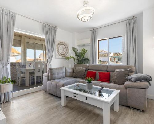 Renovated apartment in Viñamar IV with parking space