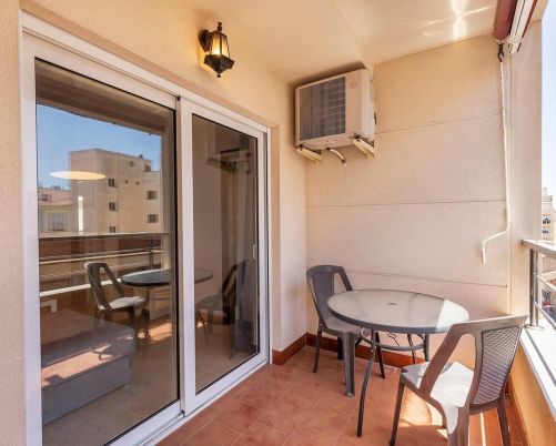 Opportunity in the center of Torrevieja with 3 bedrooms and 2 bathrooms