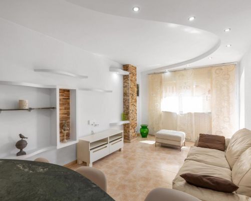 Fabulous 2 bedroom + 1 bathroom apartment + pool in Parque de las Naciones