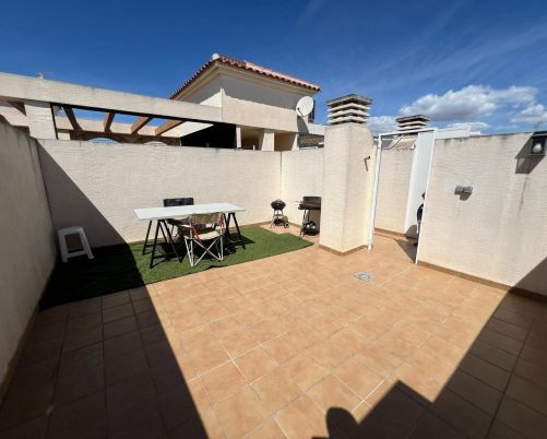 APARTAMENTO DE 2 DORMITORIOS CON GARAJE Y PISCINA!!