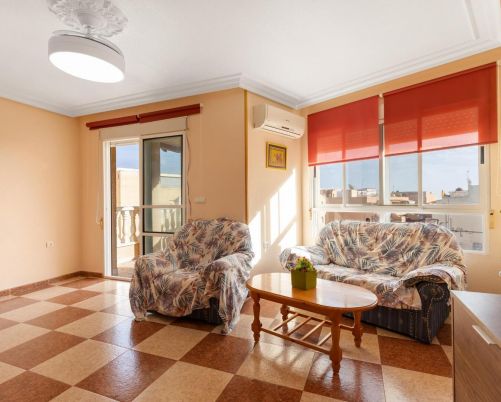 2 bedroom apartment just 100 meters from the beach in La Mata!!