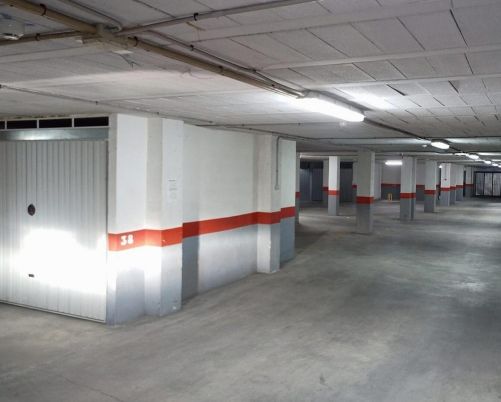 Opportunity!! Enclosed parking space in Torrevieja