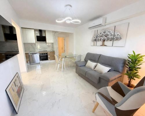 Opportunity to buy a renovated 2-bedroom apartment with a swimming pool