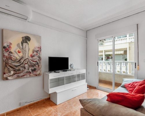 Great opportunity in the center of Torrevieja – 2 bedrooms, furnished, near the port