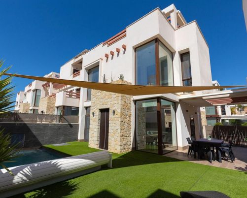 Opportunity: New Construction Villa in Pueblo Bravo