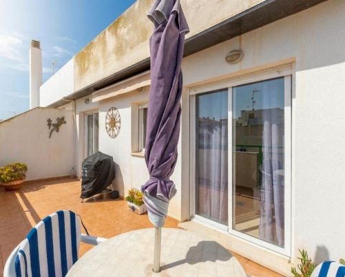 Penthouse with 18m2 terrace 50 meters from Playa de Los Locos