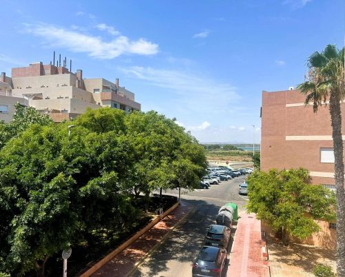 APARTAMENTO DE 1 DORMITORIO EN ESQUINA CON VISTAS A LA LAGUNA, LICENCIA TURISITICA Y A 260 METROS DE LA PLAYA DE LA  MATA!