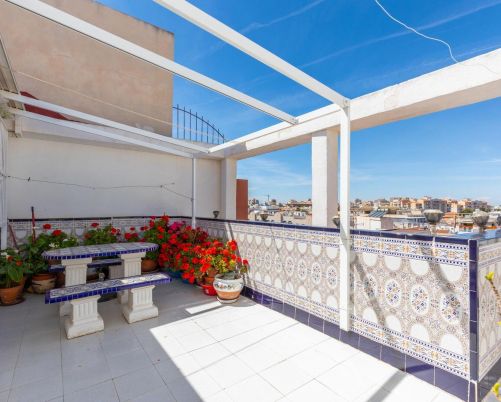 🌟 Penthouse mit Infinity-Terrasse und Meerblick in der Fragatastraße mit 3 Schlafzimmern und Garage