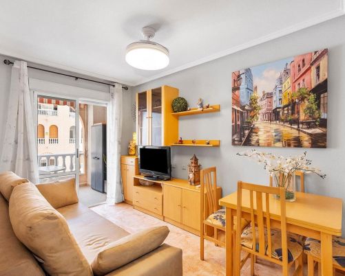 Opportunity for a 2-bedroom apartment with a pool