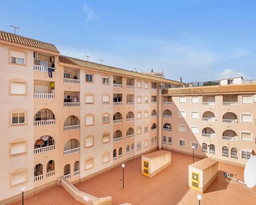 Apartment with pool in the heart of Torrevieja · Playa del Cura