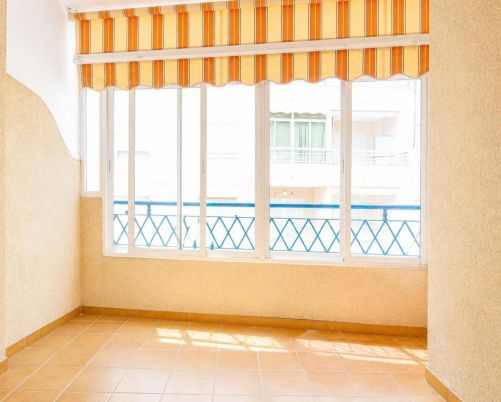 Bargain 3-bedroom apartment with terrace