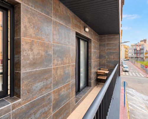 Pristine 2-Bedroom Apartment – Furniture Included – Prime Location